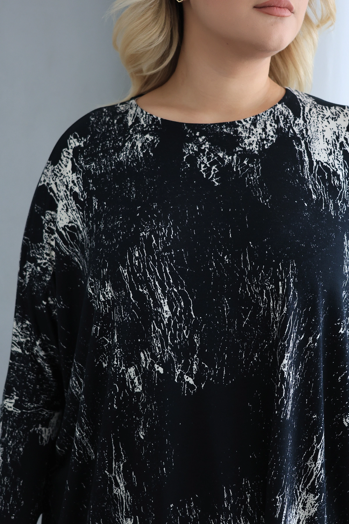 ZPLUS XXL Önden Yırtmaçlı Oversize Desenli Tunik –  Rahat ve Şık Günlük Kombinler İçin