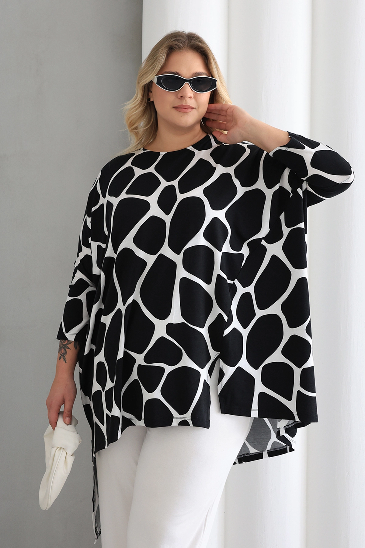 ZPLUS XXL Önden Yırtmaçlı Oversize Desenli Tunik –  Rahat ve Şık Günlük Kombinler İçin/h1