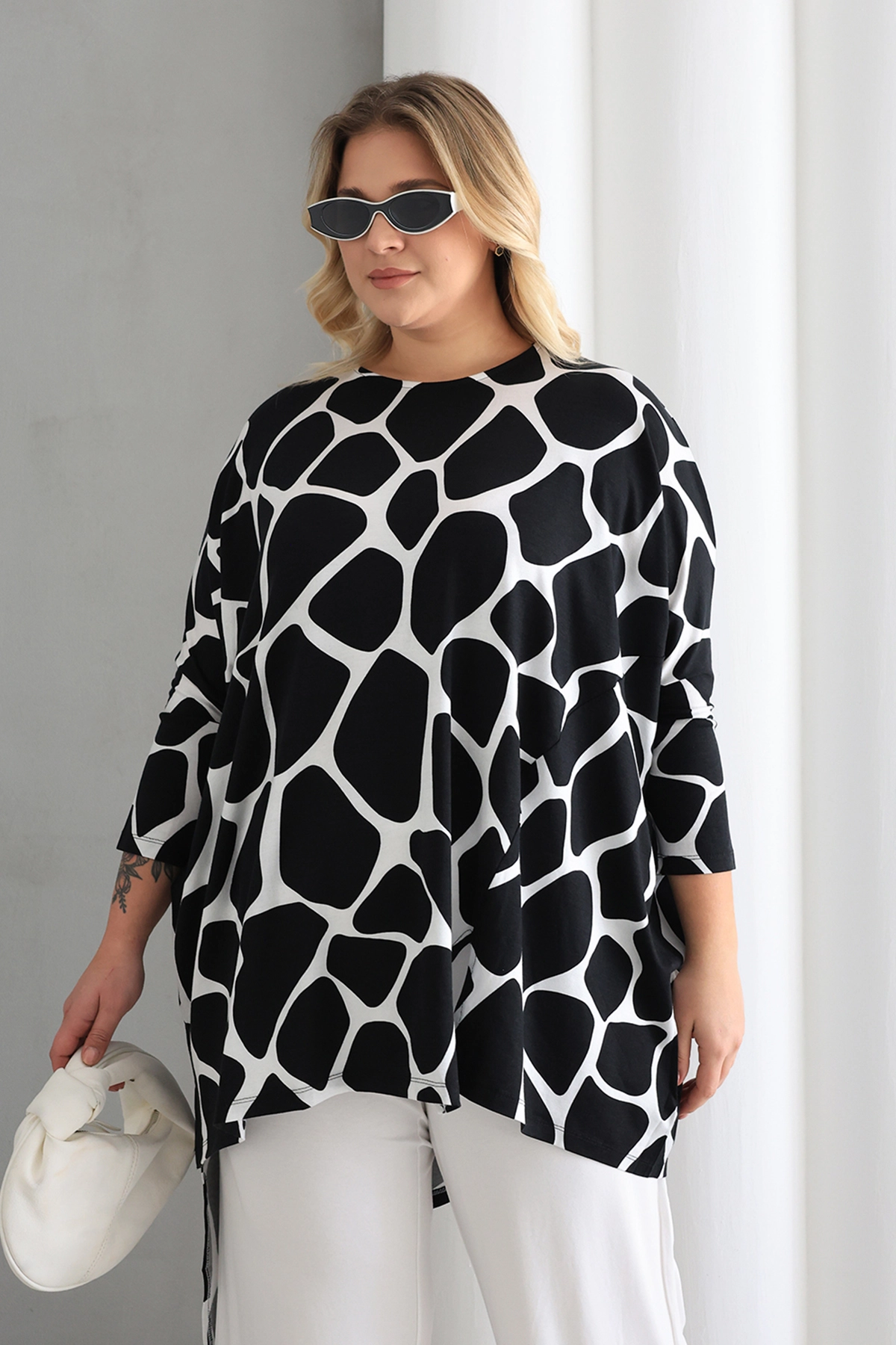 ZPLUS XXL Önden Yırtmaçlı Oversize Desenli Tunik –  Rahat ve Şık Günlük Kombinler İçin