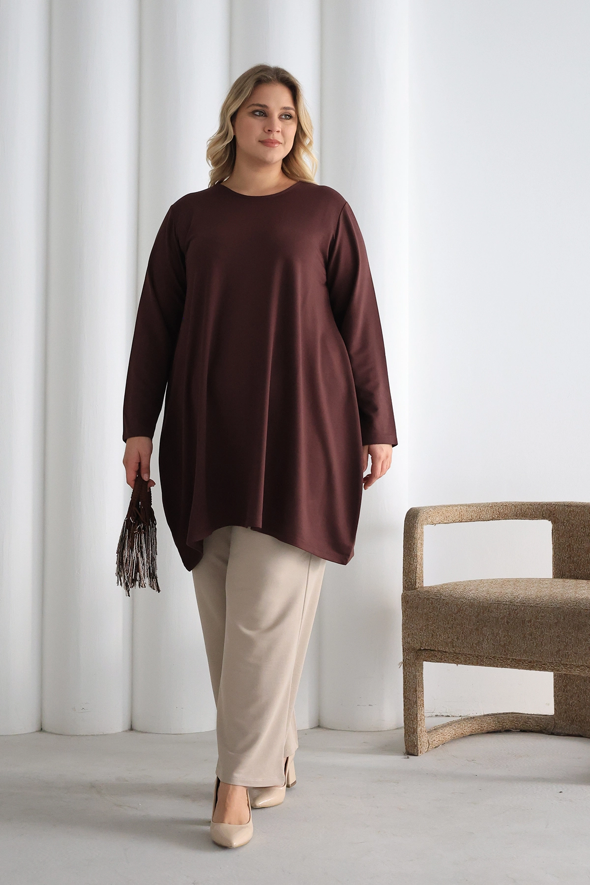 Düz Kesim Rahat Oversize Tunik – Günlük ve Şık Kombinler İçin