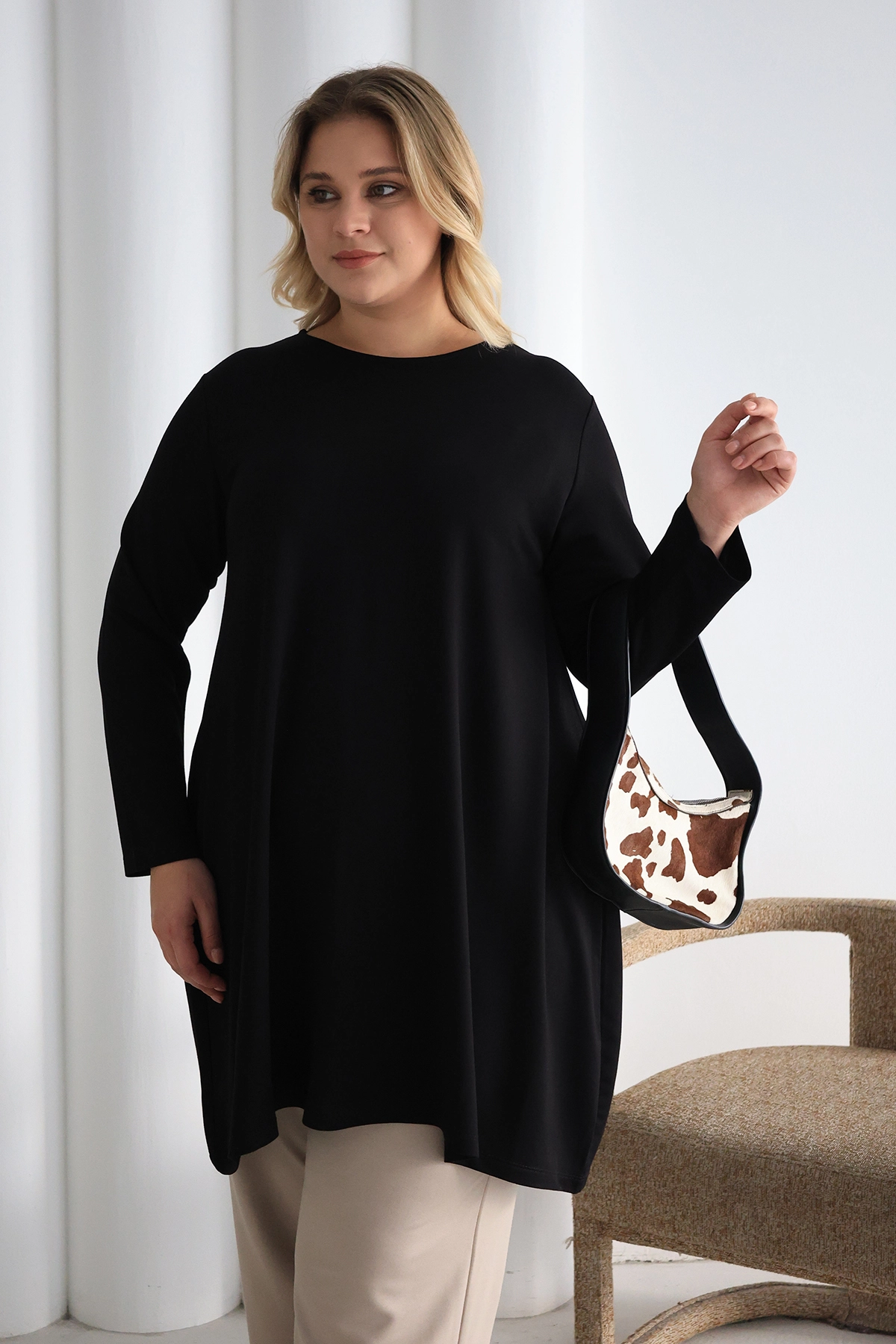 Düz Kesim Rahat Oversize Tunik – Günlük ve Şık Kombinler İçin ZPLUS XXL