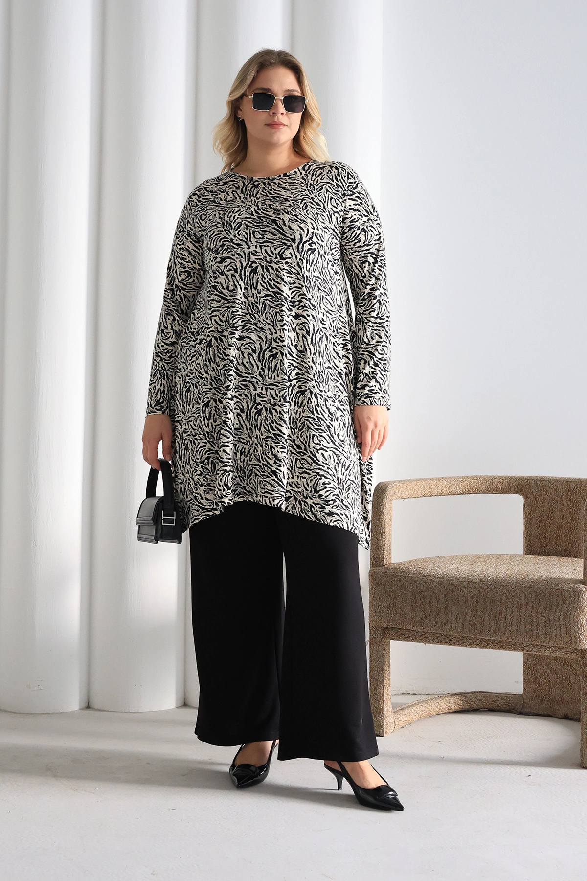 Düz Kesim Rahat Oversize Tunik – Günlük ve Şık Kombinler İçin ZPLUS XXL
