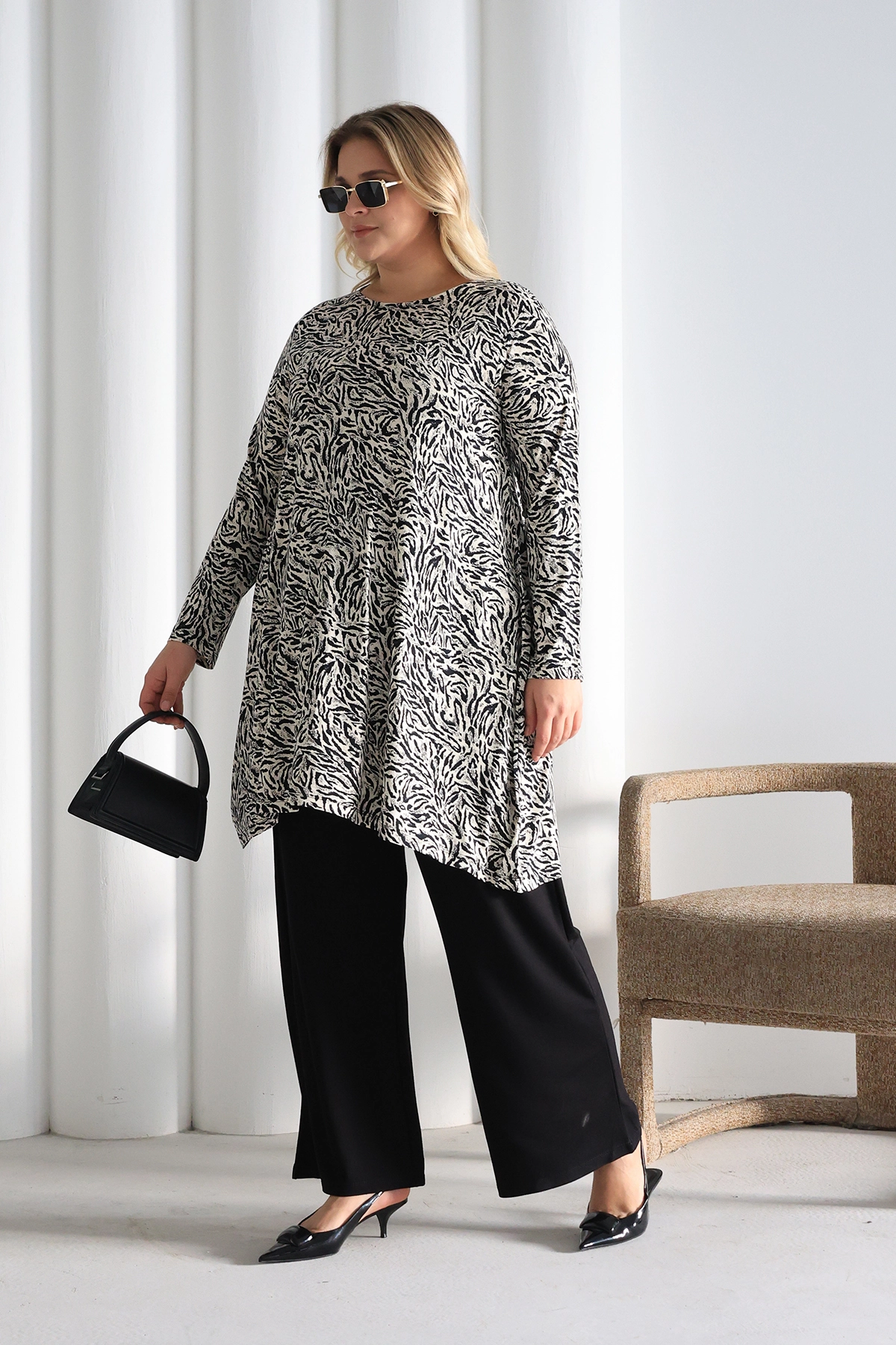 Düz Kesim Rahat Oversize Tunik – Günlük ve Şık Kombinler İçin ZPLUS XXL