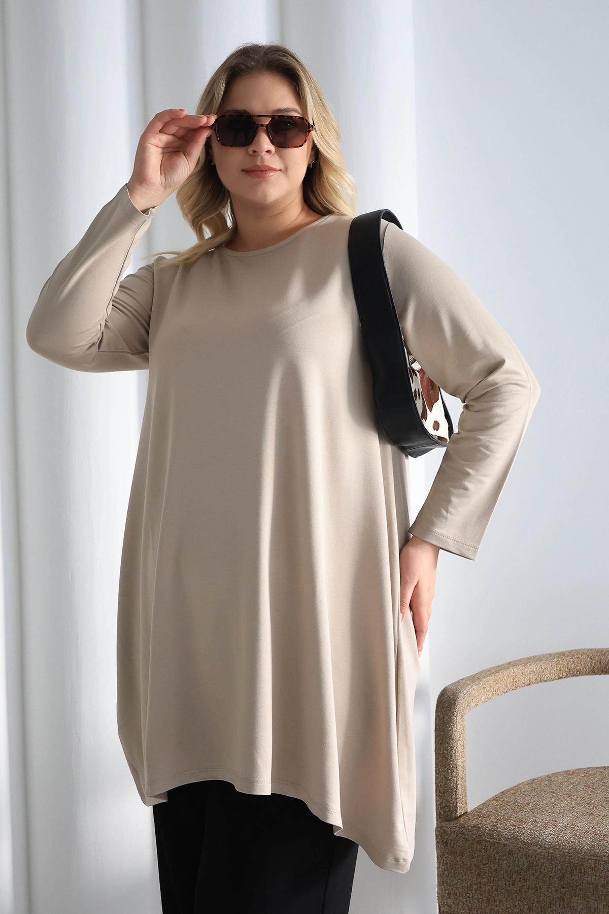 Düz Kesim Rahat Oversize Tunik – Günlük ve Şık Kombinler İçin ZPLUS XXL