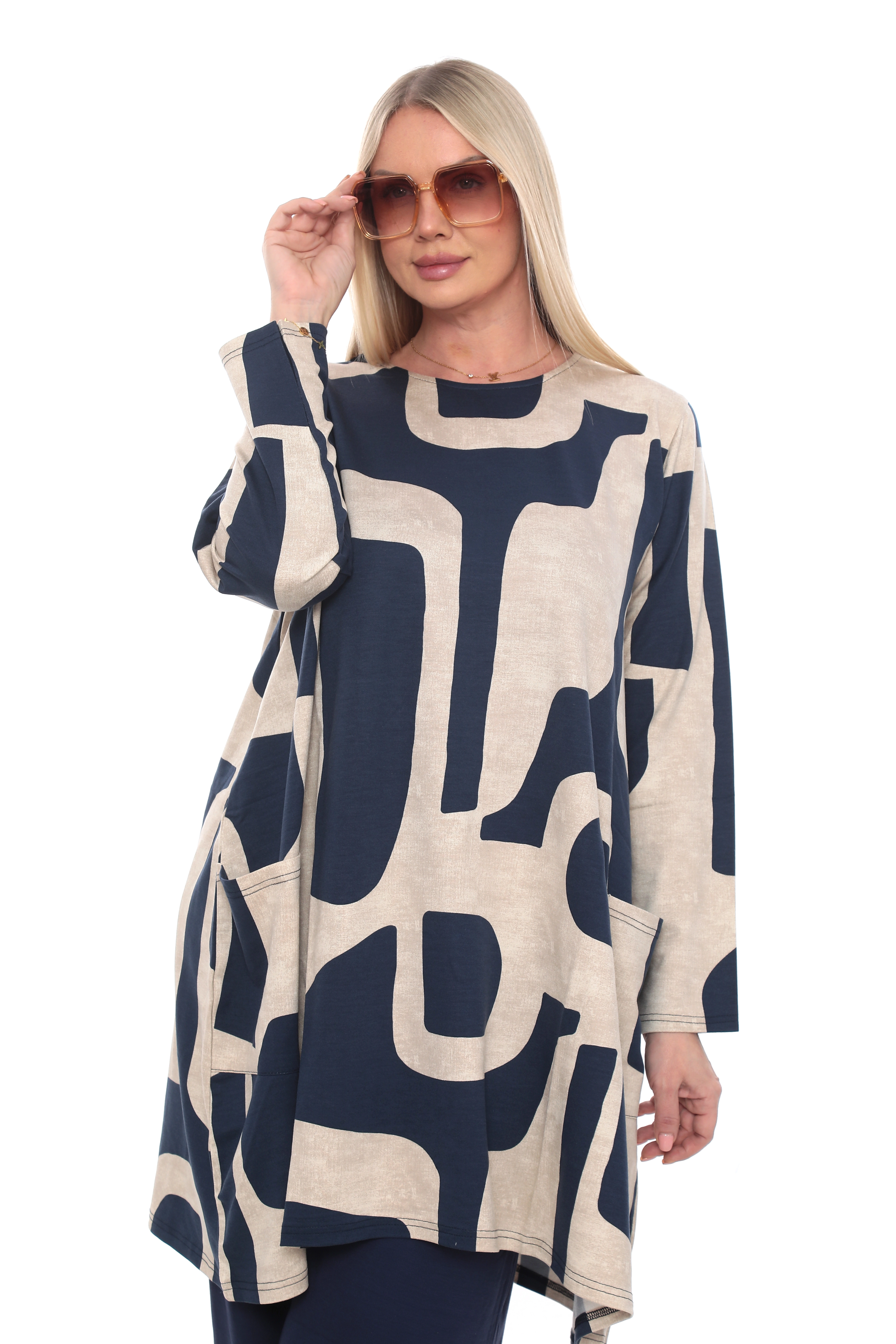 Önden Torba Cepli Desenli Oversize Tunik – Günlük ve Şık Kombinler İçin